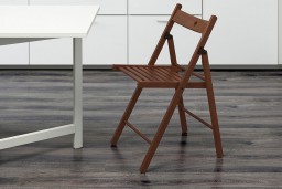 Складные стулья – универсальная мебель на все случаи жизни