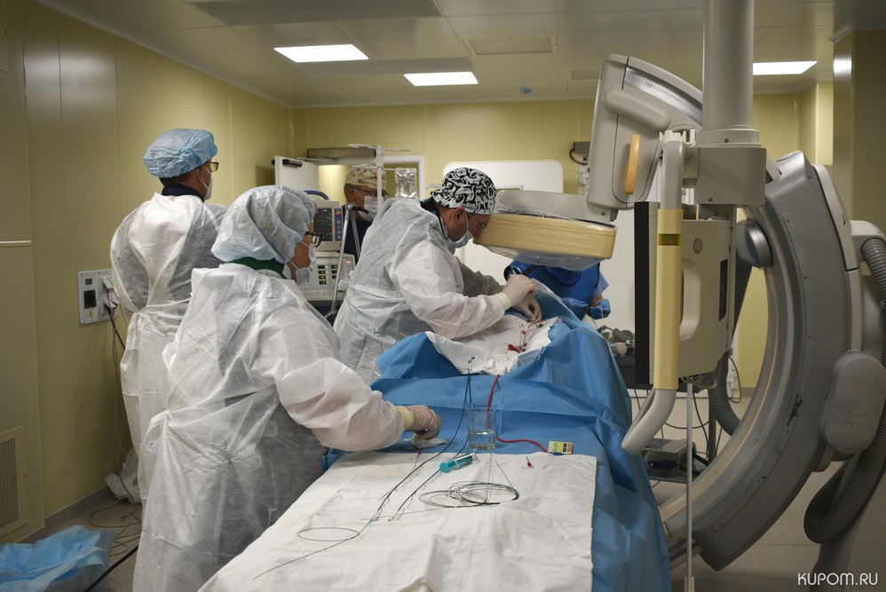 Впервые в Чувашии провели транскатетерную имплантацию аортального клапана