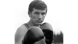 Олимпийскому чемпиону по боксу Валериану Соколову – 75 лет!
