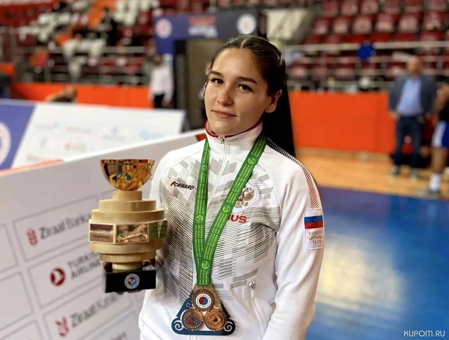 Алина Алексеева – бронзовый призер II этапа Кубка мира по мас-рестлингу