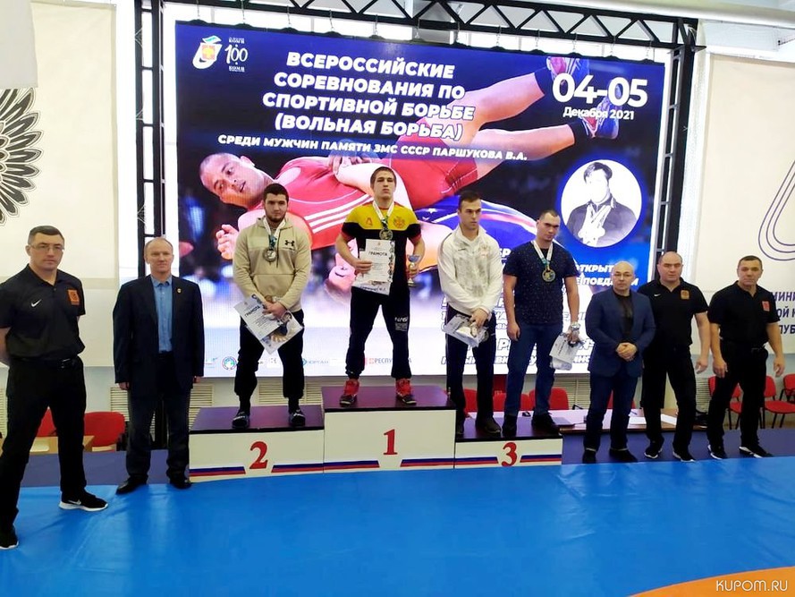 Борцы вольного стиля Чувашии завоевали 3 медали всероссийских соревнований в Сыктывкаре