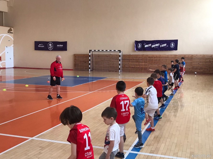 Год выдающихся земляков: Сергей Хорьков продвигает массовый спорт среди подрастающего поколения