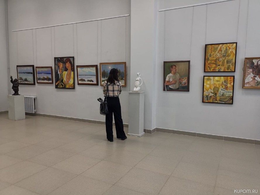 В ЦСИ открылась выставка Союза художников Чувашии "Весна 2022"