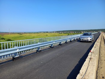 Завершено асфальтирование правой части мостового полотна через реку Алатырь