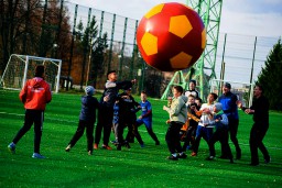 Спортивные семьи Чувашии отпраздновали День отца на открытой тренировке «Футбол с папой»
