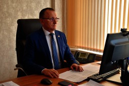 Министр Василий Петров провёл совещание с представителями спортивных организаций по вопросам соблюдения антиковидных рекомендаций